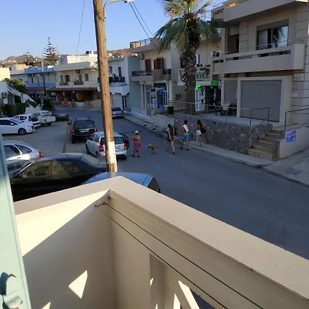Renia - 4 Adults * Agia Pelagia (Crete)