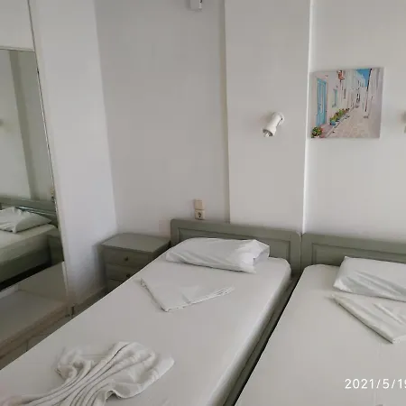 Renia - 4 Adults Apartment