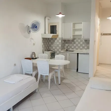 Renia - 4 Adults Apartment *